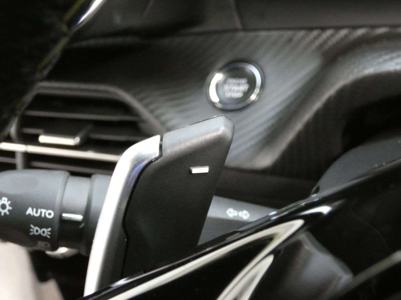 2023 PEUGEOT 2008 2023 PEUGEOT 2008