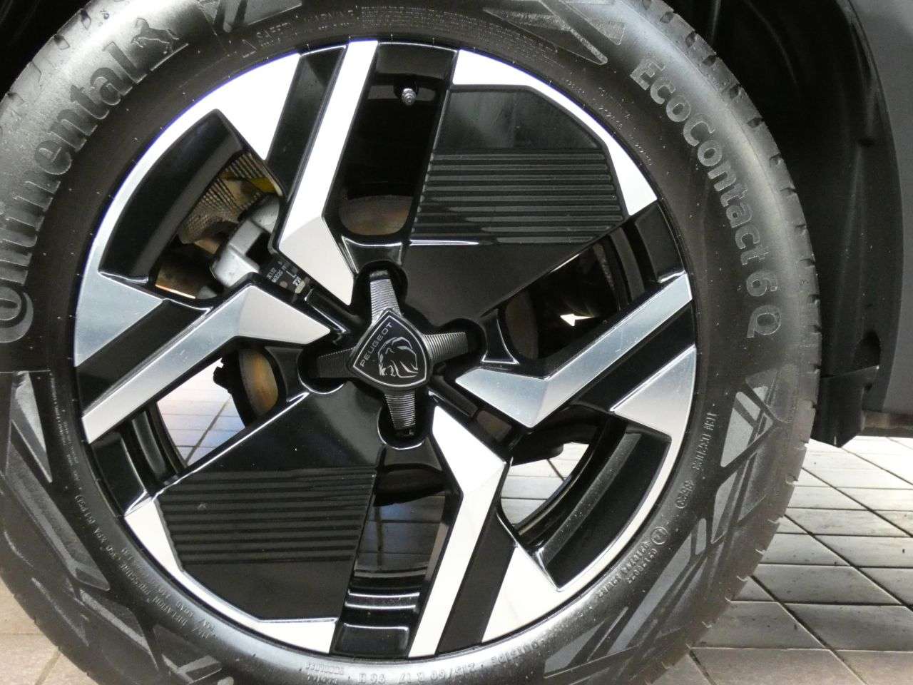 2023 PEUGEOT 2008 2023 PEUGEOT 2008