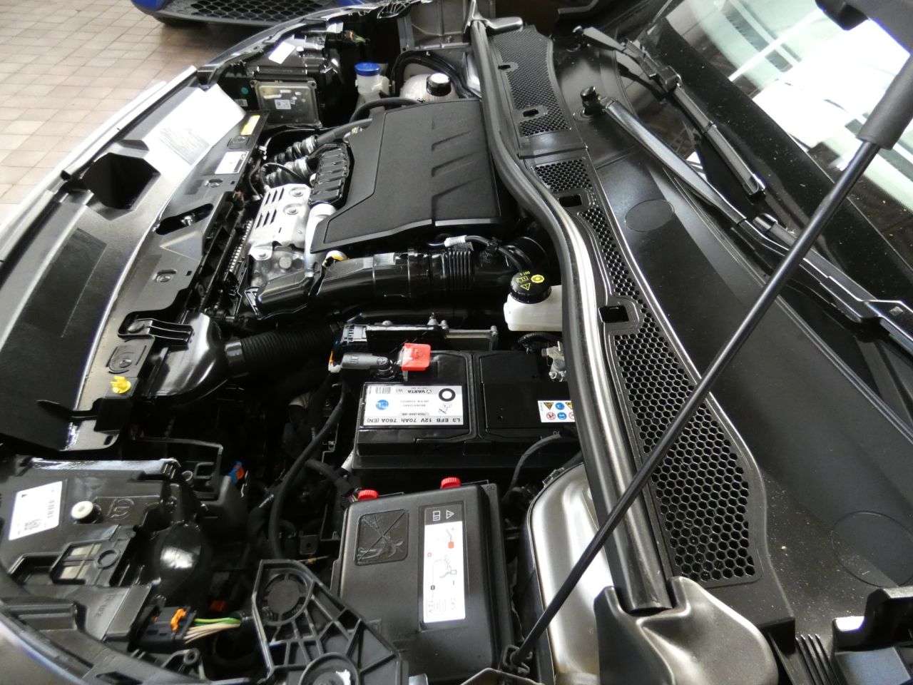 2023 PEUGEOT 2008 2023 PEUGEOT 2008