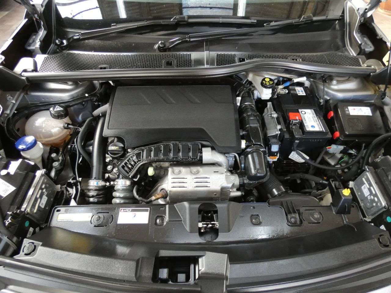2023 PEUGEOT 2008 2023 PEUGEOT 2008