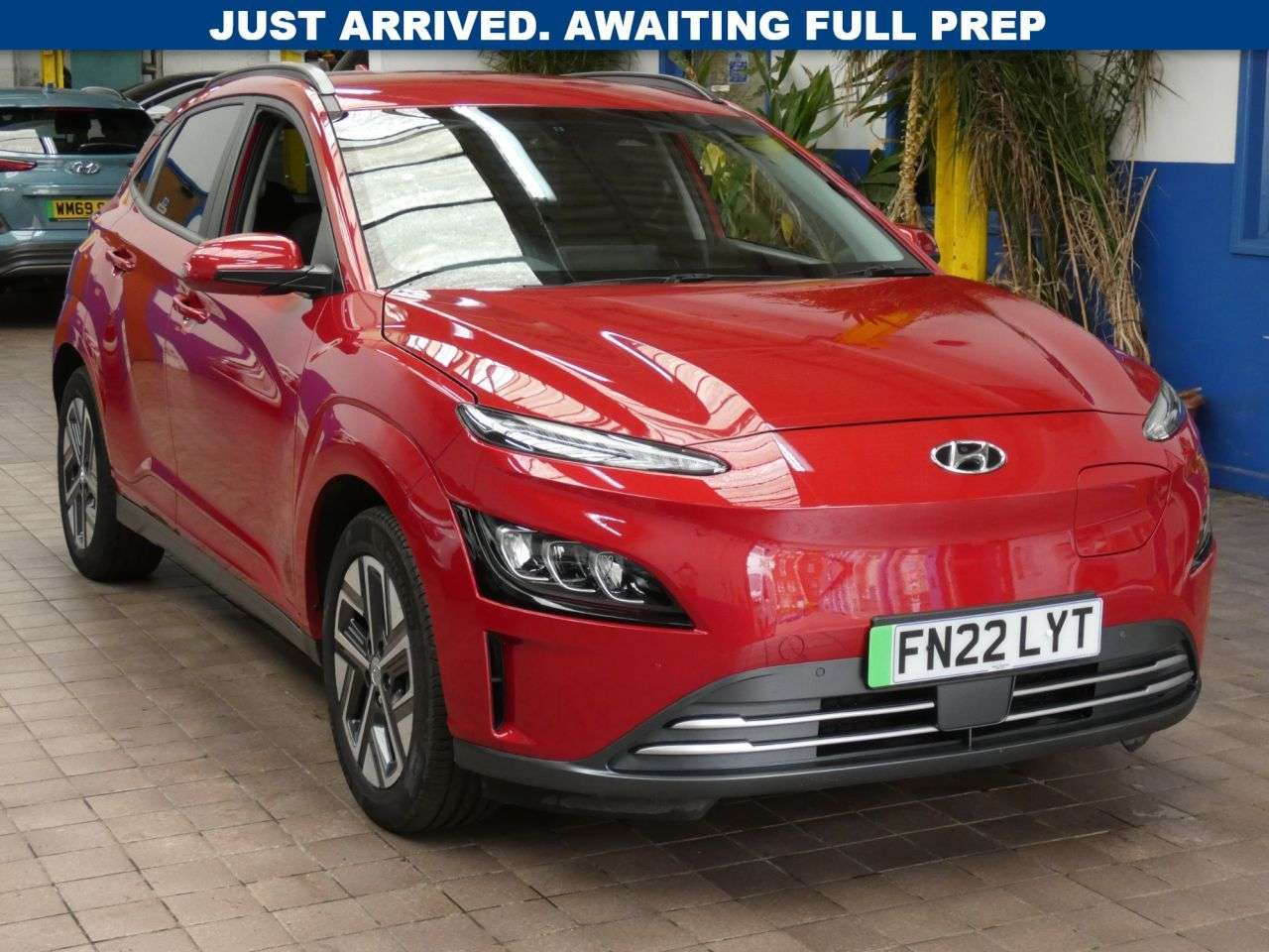 A 2022 HYUNDAI KONA 64kWh Premium SUV 5dr Electric Auto (10.5kW Charger) (204 ps) 1 OWNER EXCEL A 2022 HYUNDAI KONA 64kWh Premium SUV 5dr Electric Auto (10.5kW Charger) (204 ps) 1 OWNER EXCEL