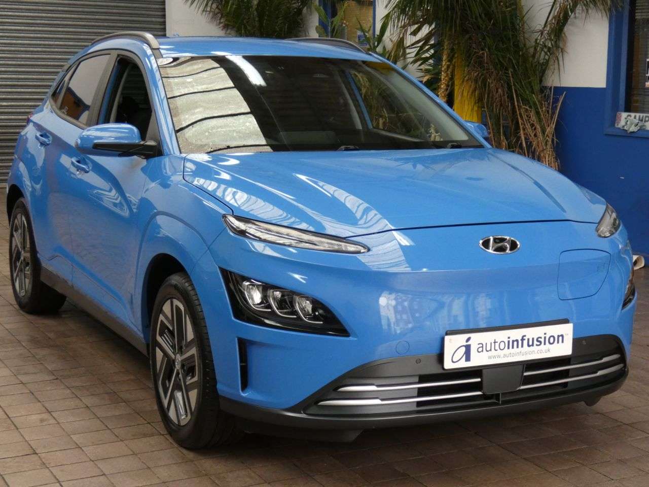 A 2022 HYUNDAI KONA 64kWh Premium SUV 5dr Electric Auto (10.5kW Charger) (204 ps) LOW MILES EXC A 2022 HYUNDAI KONA 64kWh Premium SUV 5dr Electric Auto (10.5kW Charger) (204 ps) LOW MILES EXC