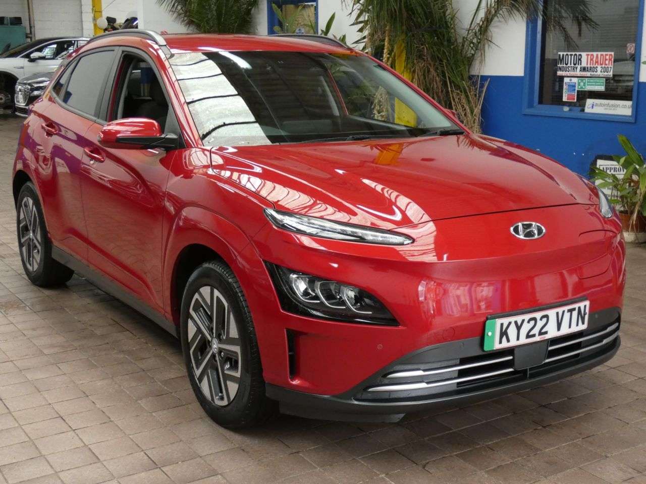 A 2022 HYUNDAI KONA 64kWh Premium SUV 5dr Electric Auto (10.5kW Charger) (204 ps) GENUINE LOW M A 2022 HYUNDAI KONA 64kWh Premium SUV 5dr Electric Auto (10.5kW Charger) (204 ps) GENUINE LOW M