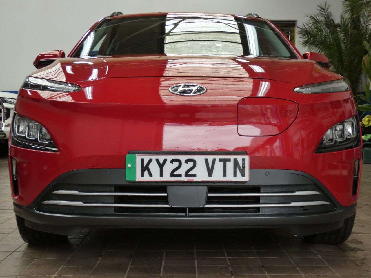 A 2022 HYUNDAI KONA 64kWh Premium SUV 5dr Electric Auto (10.5kW Charger) (204 ps) GENUINE LOW M A 2022 HYUNDAI KONA 64kWh Premium SUV 5dr Electric Auto (10.5kW Charger) (204 ps) GENUINE LOW M