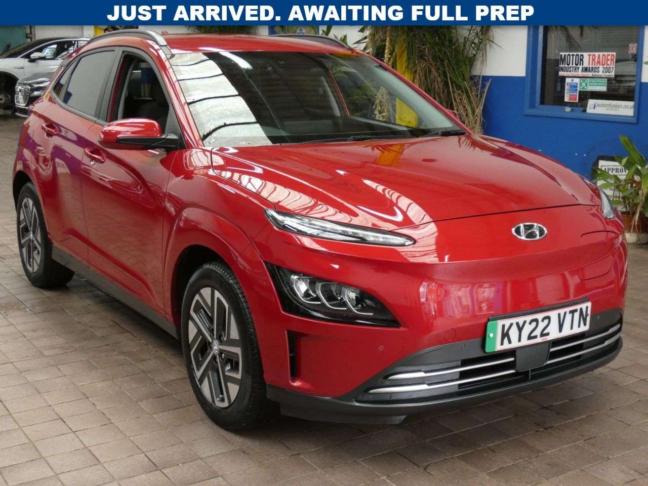 A 2022 HYUNDAI KONA 64kWh Premium SUV 5dr Electric Auto (10.5kW Charger) (204 ps) GENUINE LOW M A 2022 HYUNDAI KONA 64kWh Premium SUV 5dr Electric Auto (10.5kW Charger) (204 ps) GENUINE LOW M
