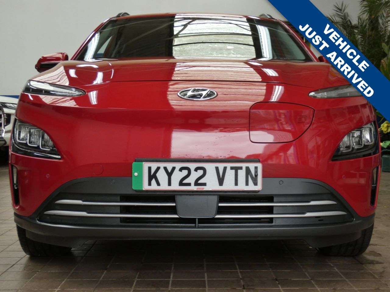 A 2022 HYUNDAI KONA 64kWh Premium SUV 5dr Electric Auto (10.5kW Charger) (204 ps) GENUINE LOW M A 2022 HYUNDAI KONA 64kWh Premium SUV 5dr Electric Auto (10.5kW Charger) (204 ps) GENUINE LOW M