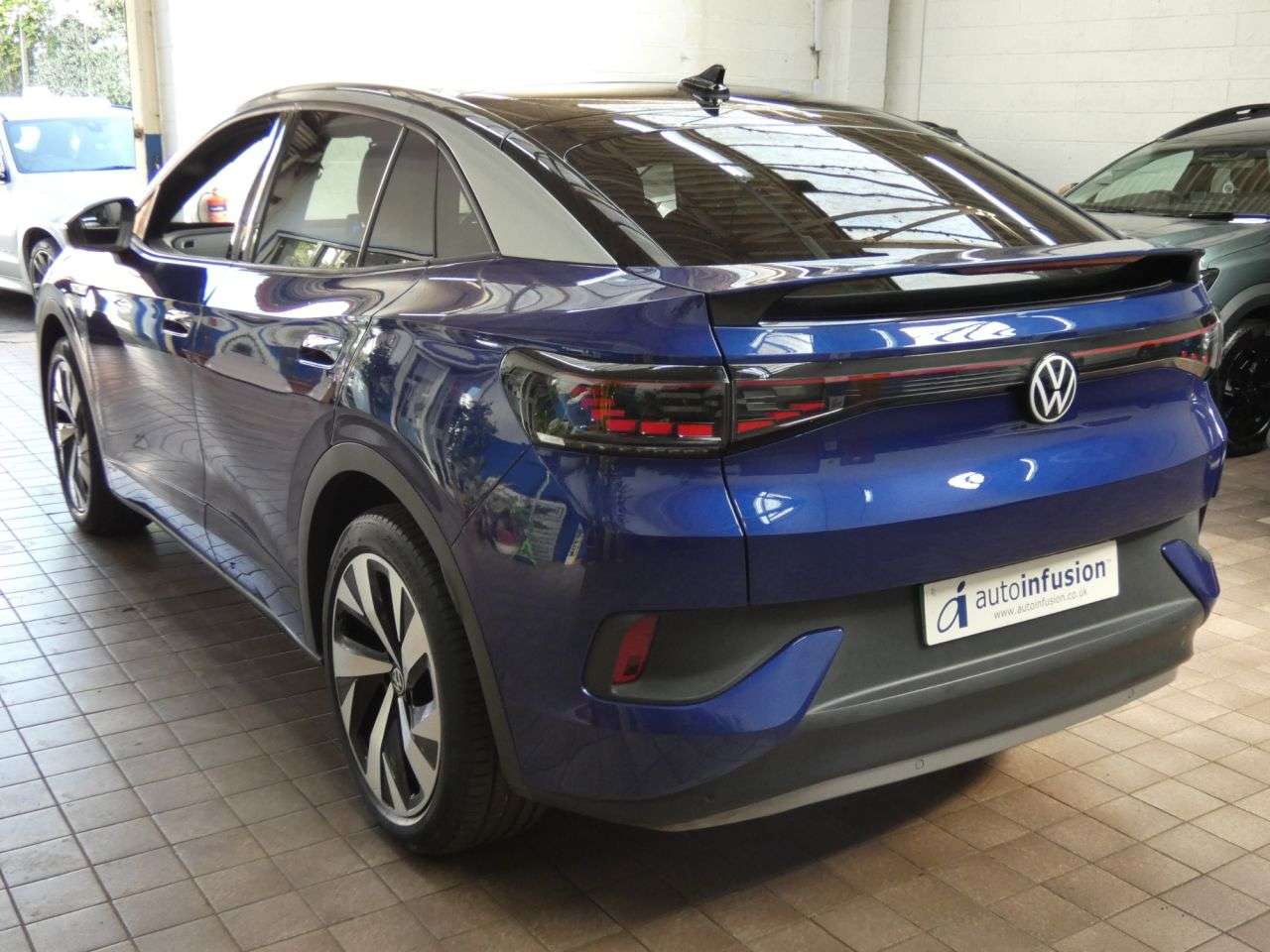 A 2022 VOLKSWAGEN ID.5 Pro Performance 77kWh Style SUV 5dr Electric Auto (204 ps) 1 OWNER SERVICE A 2022 VOLKSWAGEN ID.5 Pro Performance 77kWh Style SUV 5dr Electric Auto (204 ps) 1 OWNER SERVICE