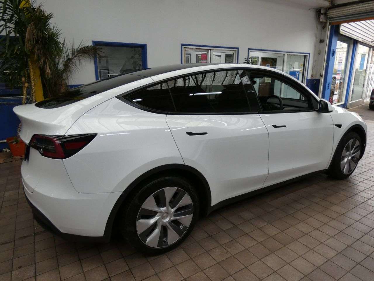 2023 TESLA MODEL Y 2023 TESLA MODEL Y