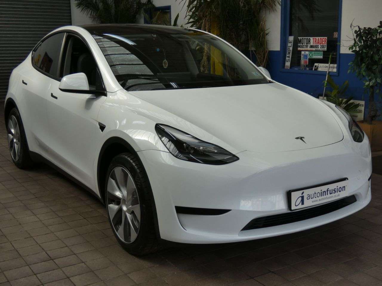 A 2023 TESLA MODEL Y SUV 5dr Electric Auto RWD (346 ps) 1 OWNER WARRANTY A 2023 TESLA MODEL Y SUV 5dr Electric Auto RWD (346 ps) 1 OWNER WARRANTY