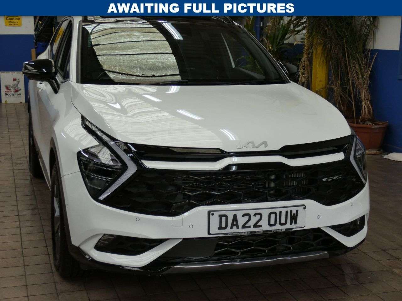 A 2022 KIA SPORTAGE 1.6 h T-GDi GT-Line S SUV 5dr Petrol Hybrid Auto Euro 6 (s/s) (226 bhp) 1 O A 2022 KIA SPORTAGE 1.6 h T-GDi GT-Line S SUV 5dr Petrol Hybrid Auto Euro 6 (s/s) (226 bhp) 1 O