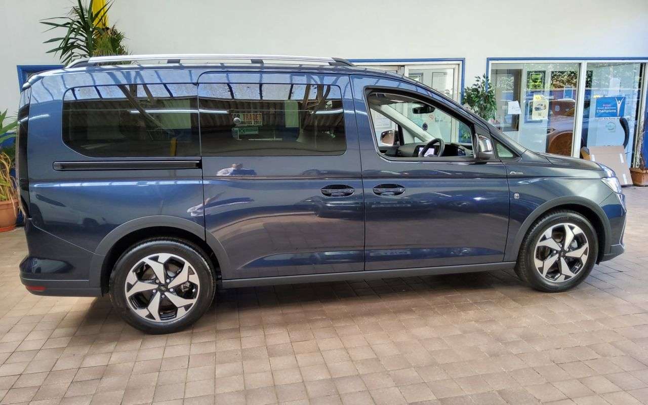 2025 FORD TOURNEO CONNECT 2025 FORD TOURNEO CONNECT