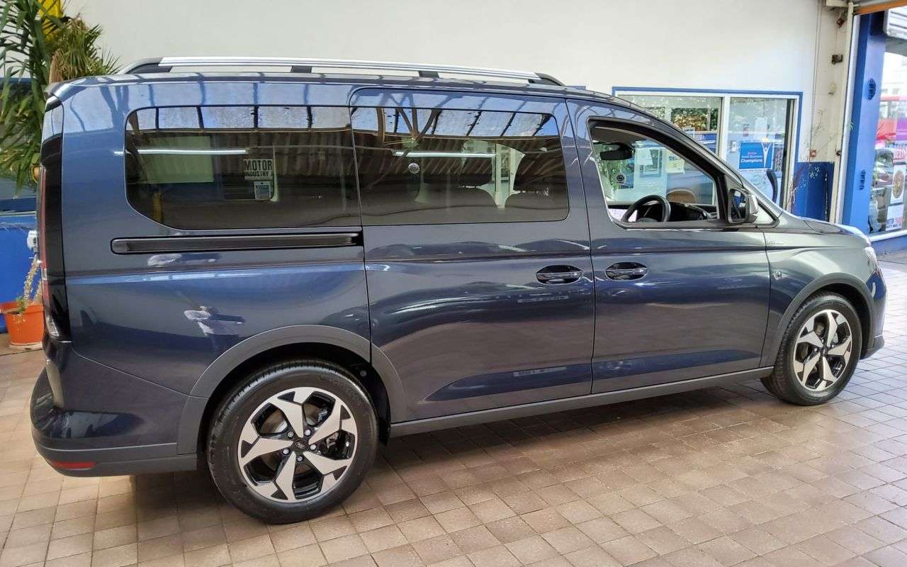 2025 FORD TOURNEO CONNECT 2025 FORD TOURNEO CONNECT