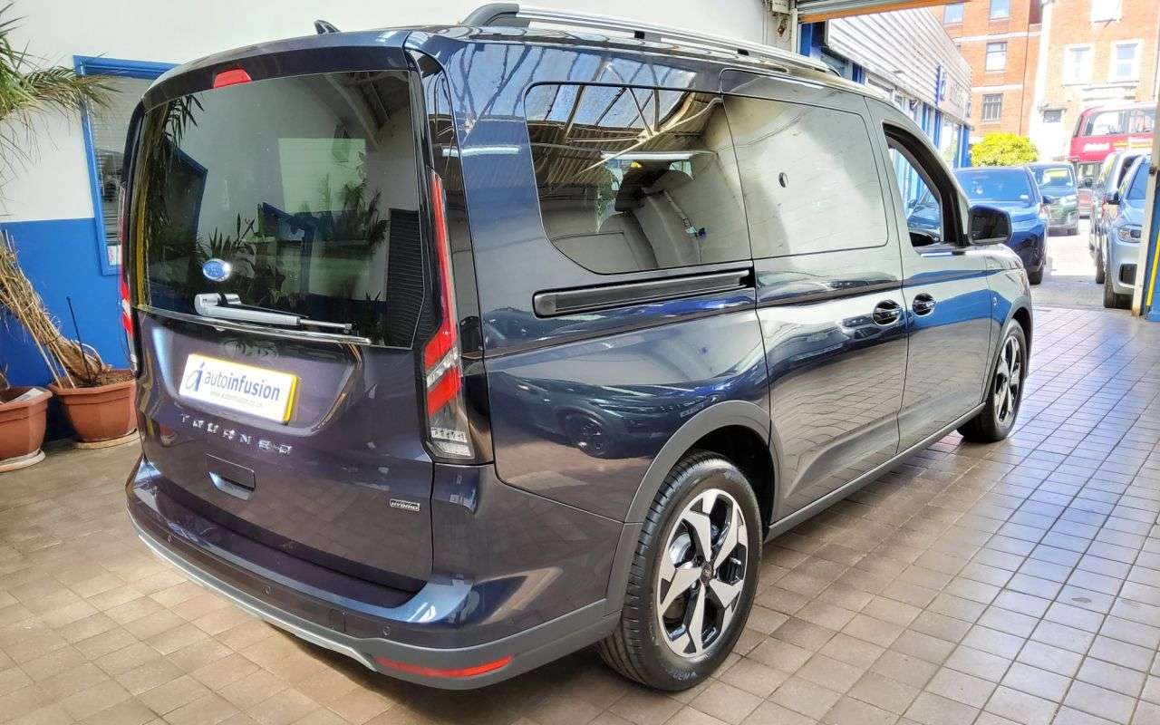 2025 FORD TOURNEO CONNECT 2025 FORD TOURNEO CONNECT