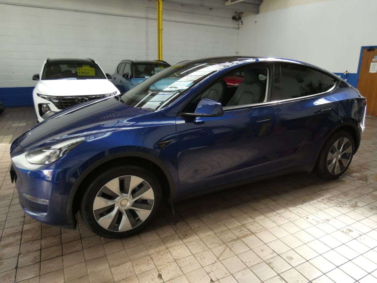 2023 TESLA MODEL Y 2023 TESLA MODEL Y