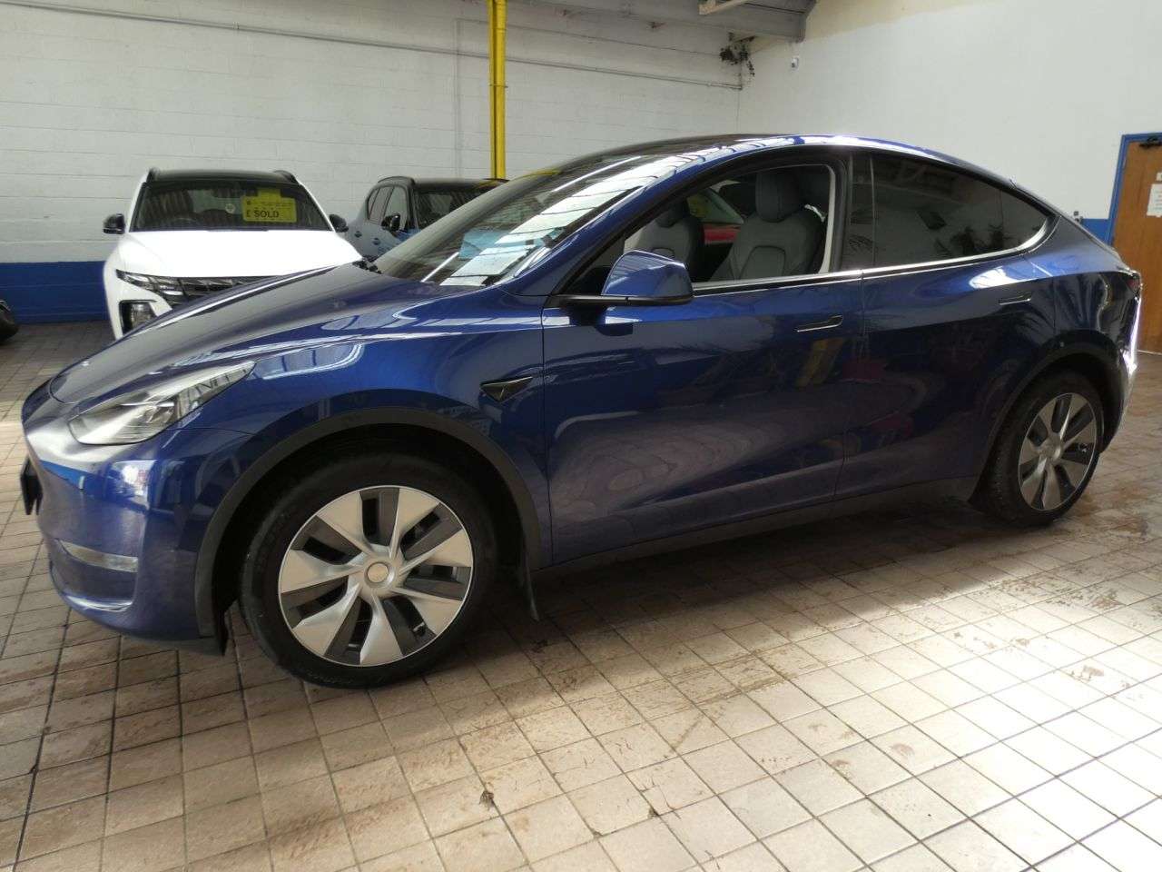 2023 TESLA MODEL Y 2023 TESLA MODEL Y