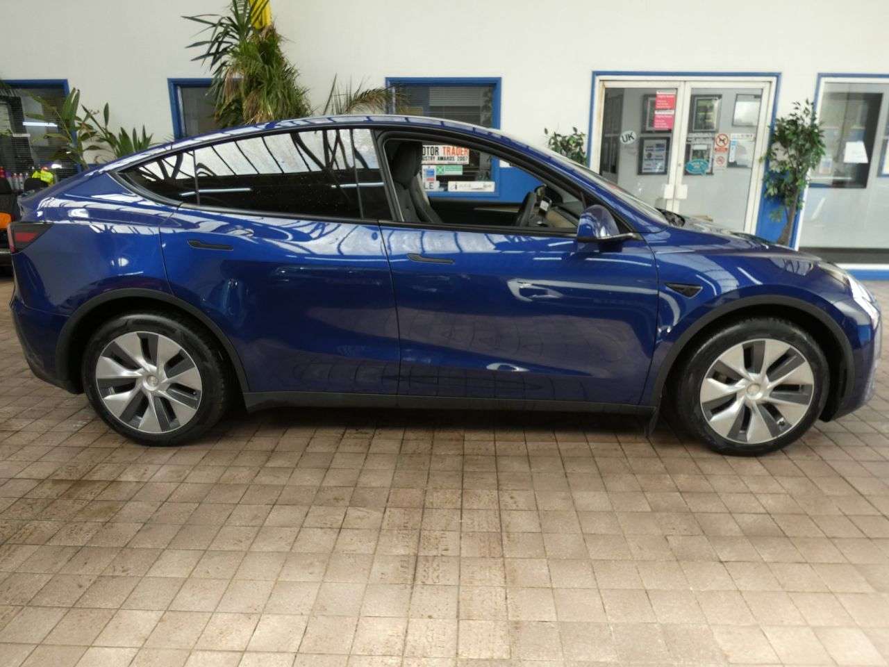 2023 TESLA MODEL Y 2023 TESLA MODEL Y