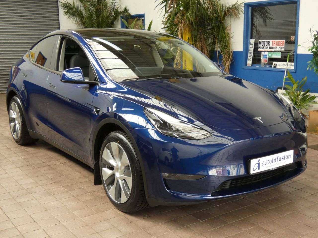 A 2023 TESLA MODEL Y (Dual Motor) Long Range SUV 5dr Electric Auto 4WDE (384 bhp) ALL TESLA UPDA A 2023 TESLA MODEL Y (Dual Motor) Long Range SUV 5dr Electric Auto 4WDE (384 bhp) ALL TESLA UPDA