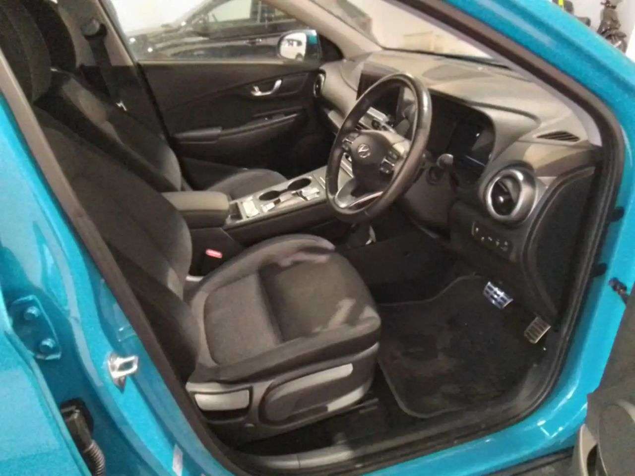 A 2023 HYUNDAI KONA 64kWh Premium SUV 5dr Electric Auto (10.5kW Charger) (204 ps) LOW MILES EXC A 2023 HYUNDAI KONA 64kWh Premium SUV 5dr Electric Auto (10.5kW Charger) (204 ps) LOW MILES EXC