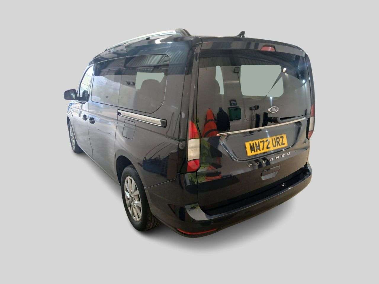A 2023 FORD GRAND TOURNEO CONNECT 2.0 EcoBlue Titanium MPV 5dr Diesel Manual Euro 6 (s/s) (122 ps) GENUINE LO A 2023 FORD GRAND TOURNEO CONNECT 2.0 EcoBlue Titanium MPV 5dr Diesel Manual Euro 6 (s/s) (122 ps) GENUINE LO