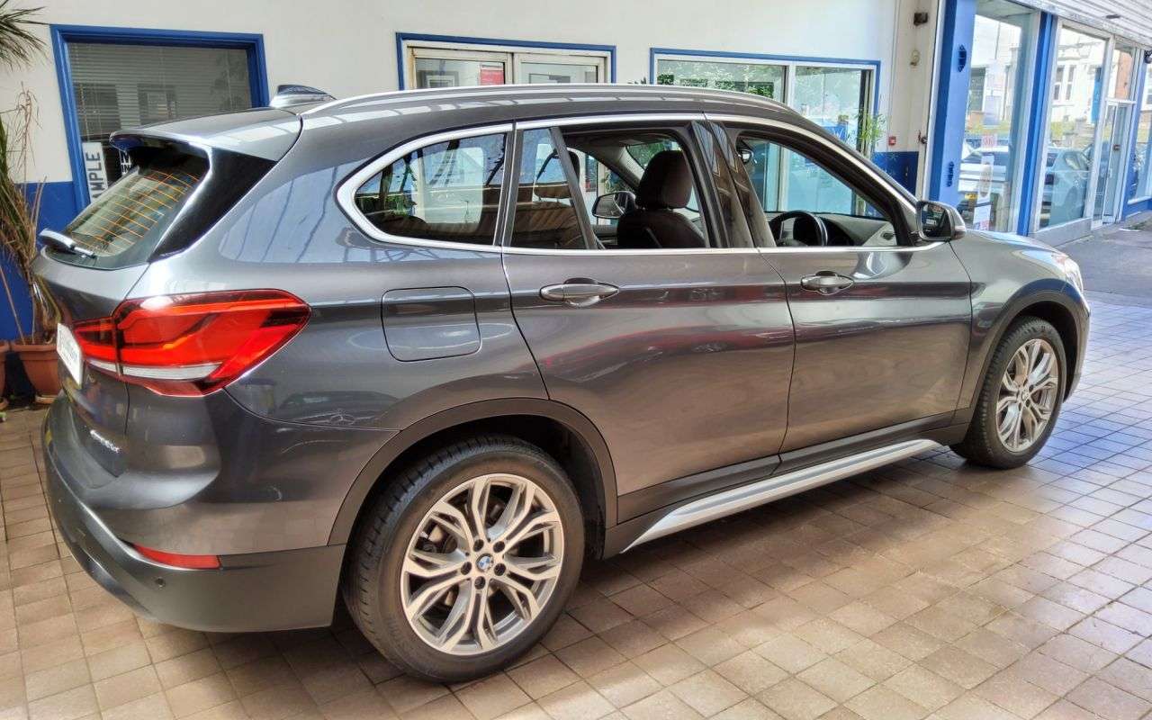 2021 BMW X1 2021 BMW X1