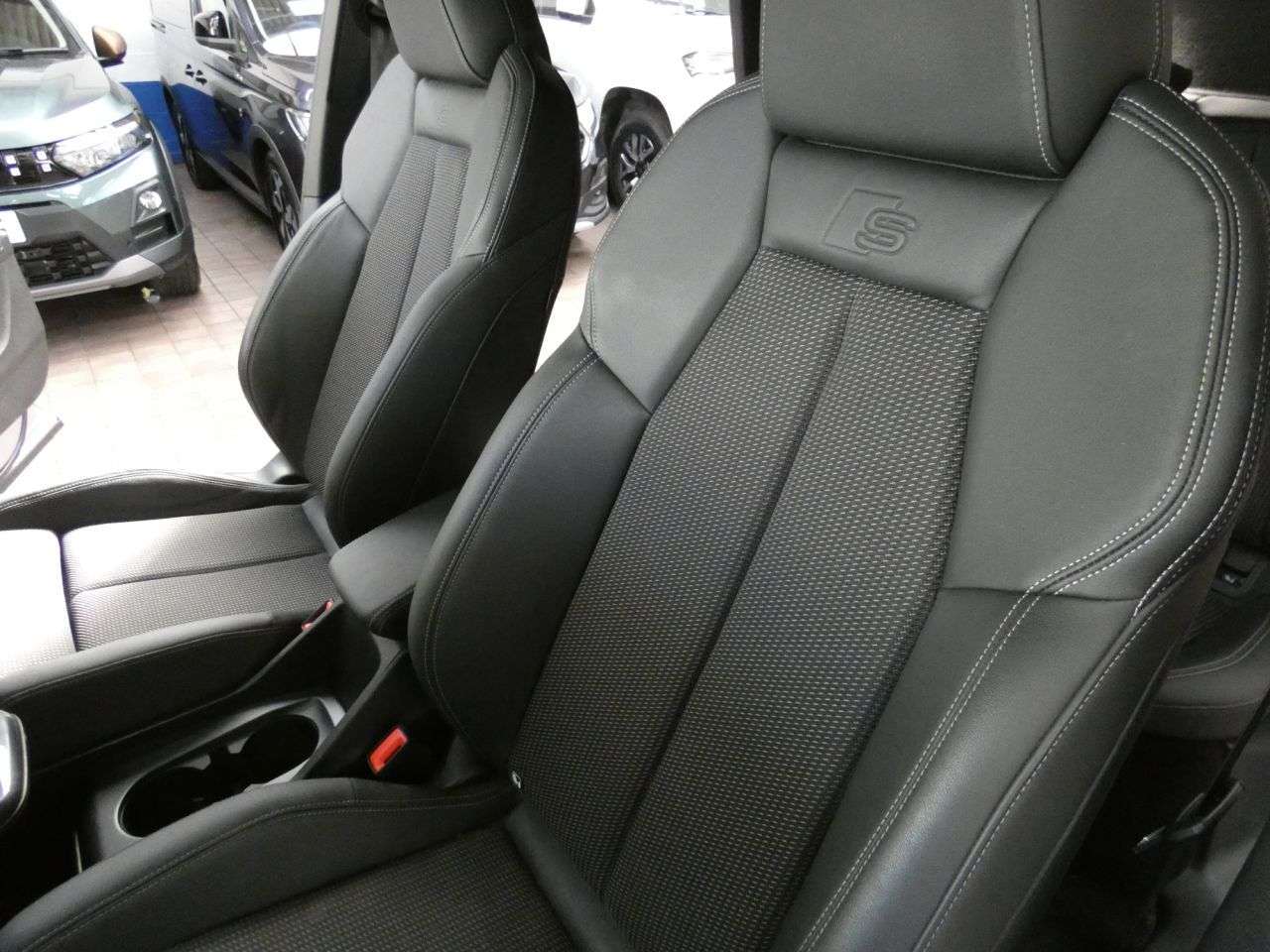 2023 AUDI Q4 E-TRON 2023 AUDI Q4 E-TRON
