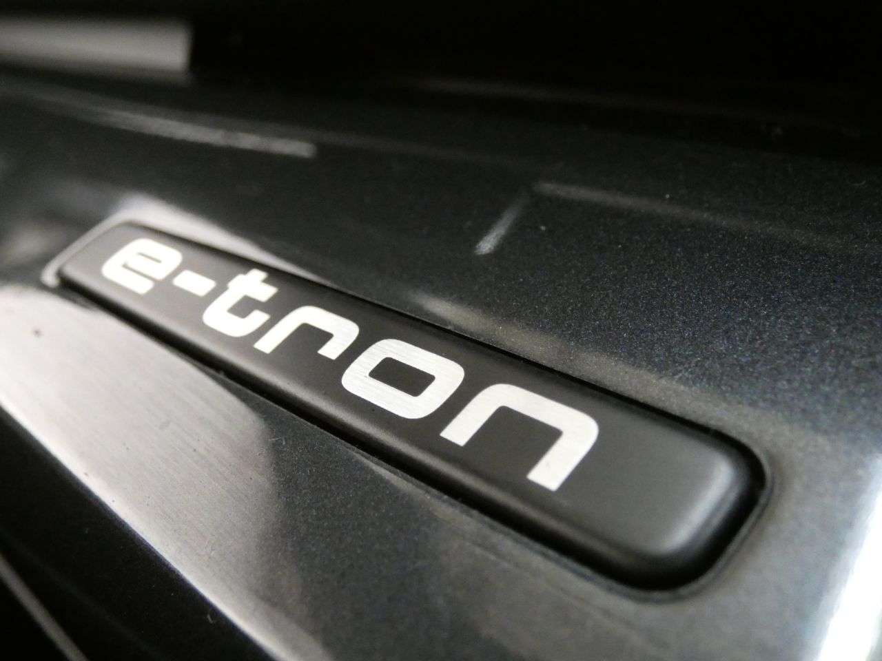 2023 AUDI Q4 E-TRON 2023 AUDI Q4 E-TRON