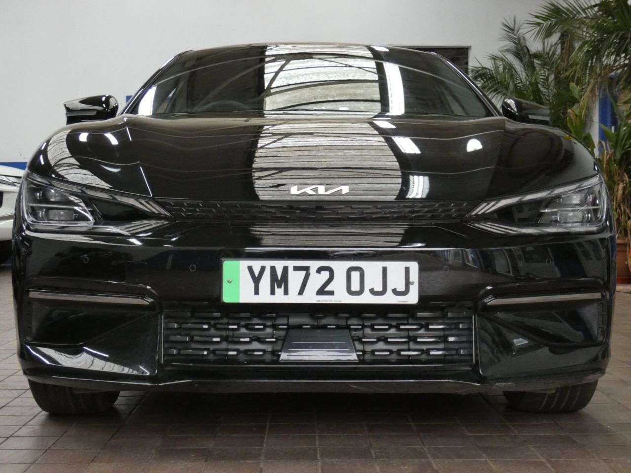 A 2023 KIA EV6 77.4kWh GT-Line Hatchback 5dr Electric Auto (225 bhp) 1 OWNER SERVICE HISTO A 2023 KIA EV6 77.4kWh GT-Line Hatchback 5dr Electric Auto (225 bhp) 1 OWNER SERVICE HISTO