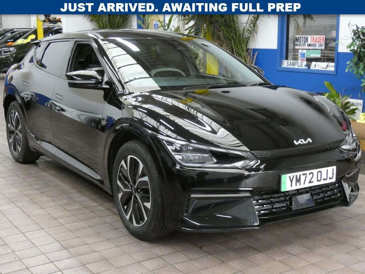 A 2023 KIA EV6 77.4kWh GT-Line Hatchback 5dr Electric Auto (225 bhp) 1 OWNER SERVICE HISTO A 2023 KIA EV6 77.4kWh GT-Line Hatchback 5dr Electric Auto (225 bhp) 1 OWNER SERVICE HISTO