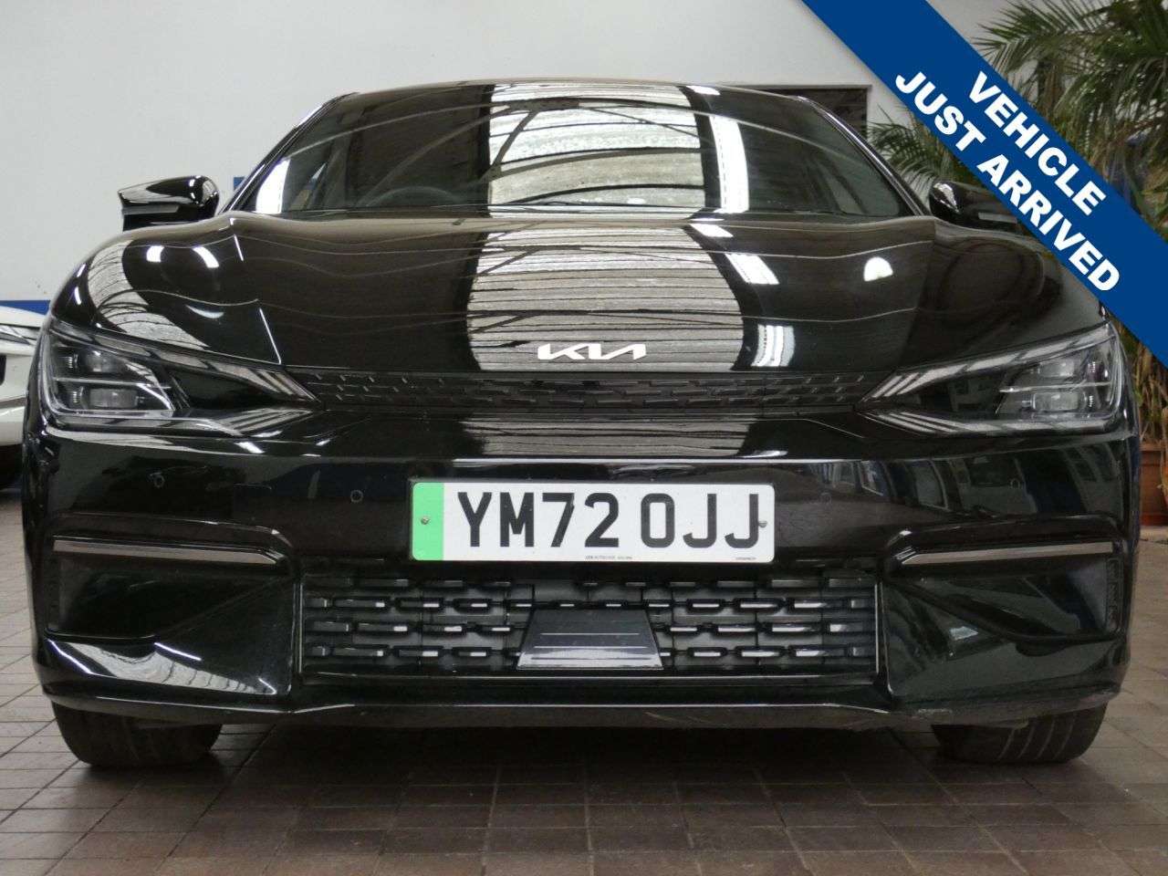 A 2023 KIA EV6 77.4kWh GT-Line Hatchback 5dr Electric Auto (225 bhp) 1 OWNER SERVICE HISTO A 2023 KIA EV6 77.4kWh GT-Line Hatchback 5dr Electric Auto (225 bhp) 1 OWNER SERVICE HISTO