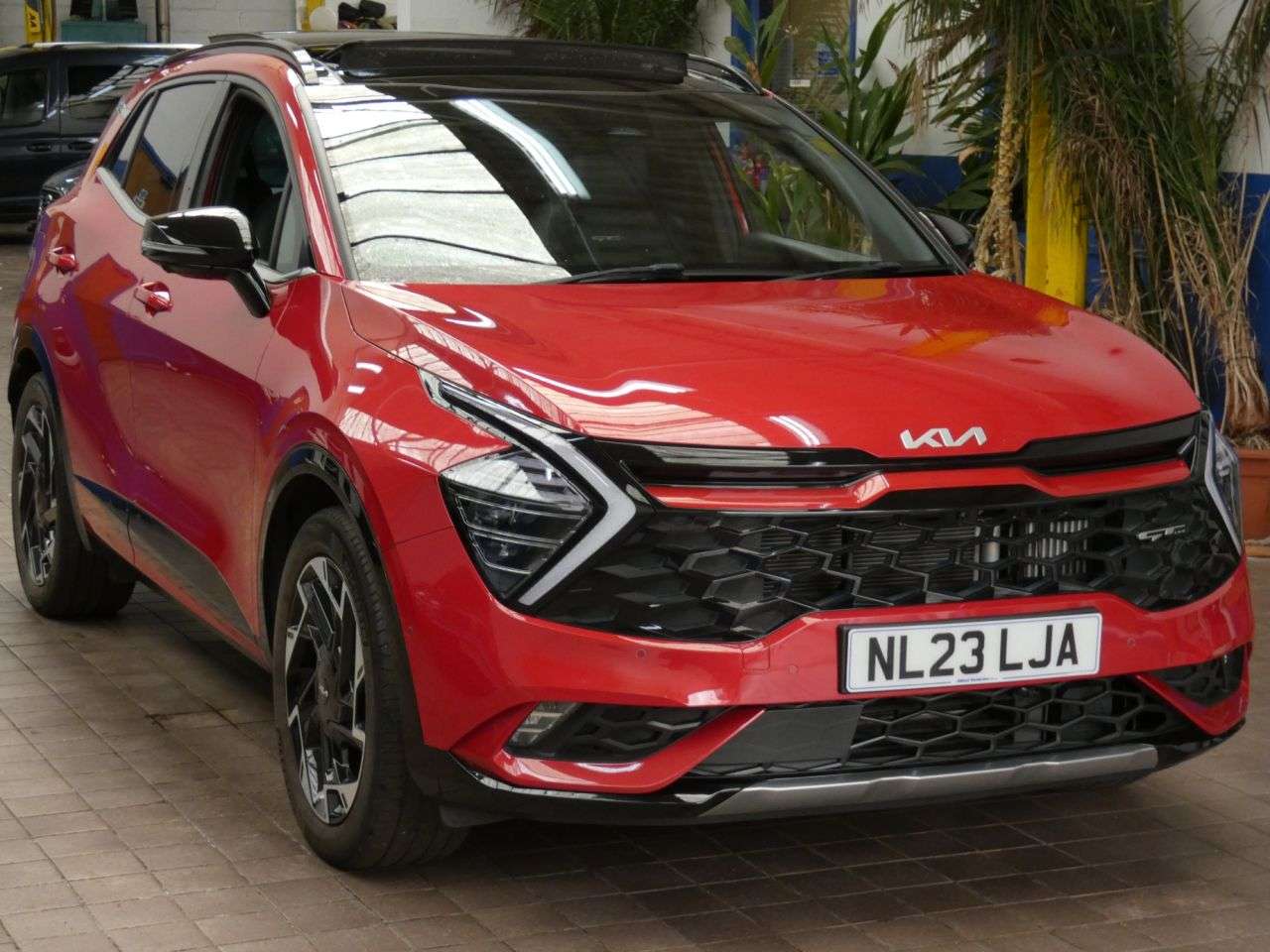 A 2023 KIA SPORTAGE 1.6 T-GDi 13.8kWh GT-Line S SUV 5dr Petrol Plug-in Hybrid Auto AWD Euro 6 ( A 2023 KIA SPORTAGE 1.6 T-GDi 13.8kWh GT-Line S SUV 5dr Petrol Plug-in Hybrid Auto AWD Euro 6 (