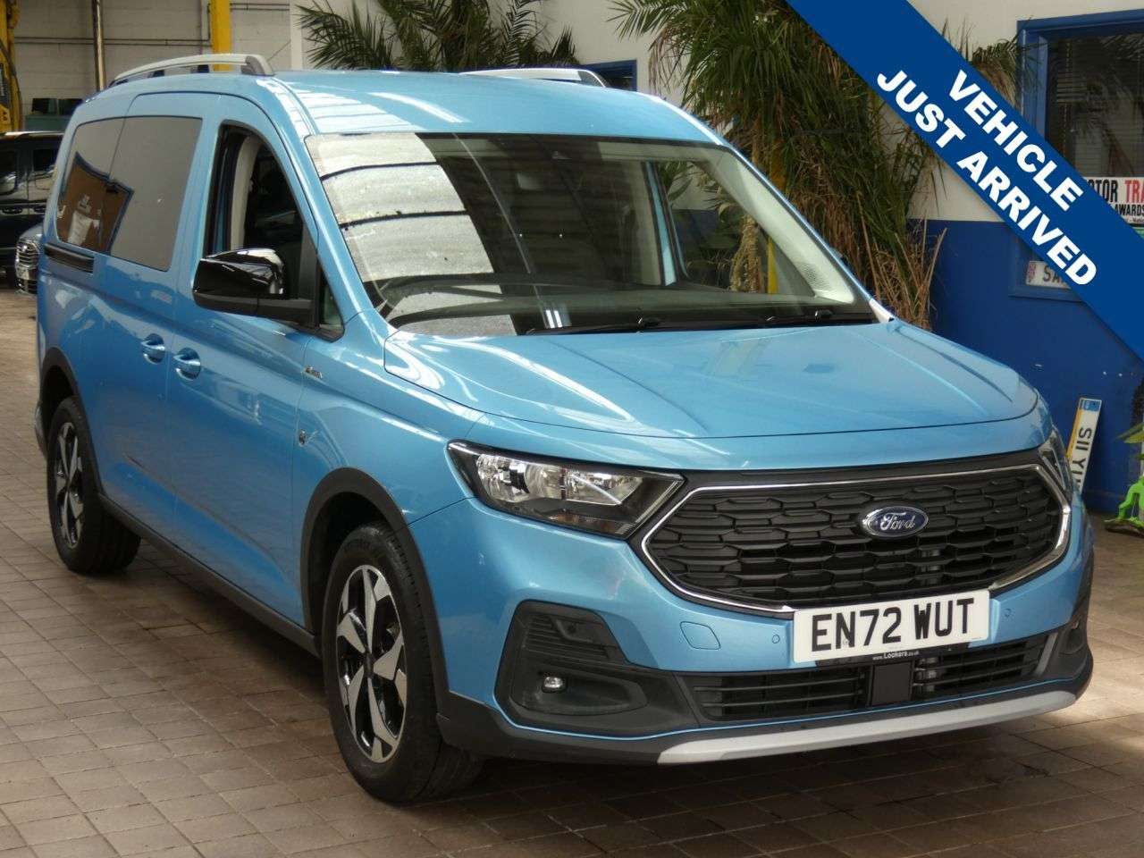 A 2023 FORD GRAND TOURNEO CONNECT 2.0 EcoBlue Active MPV 5dr Diesel DCT Euro 6 (s/s) (122 ps) GENUINE LOW MIL A 2023 FORD GRAND TOURNEO CONNECT 2.0 EcoBlue Active MPV 5dr Diesel DCT Euro 6 (s/s) (122 ps) GENUINE LOW MIL