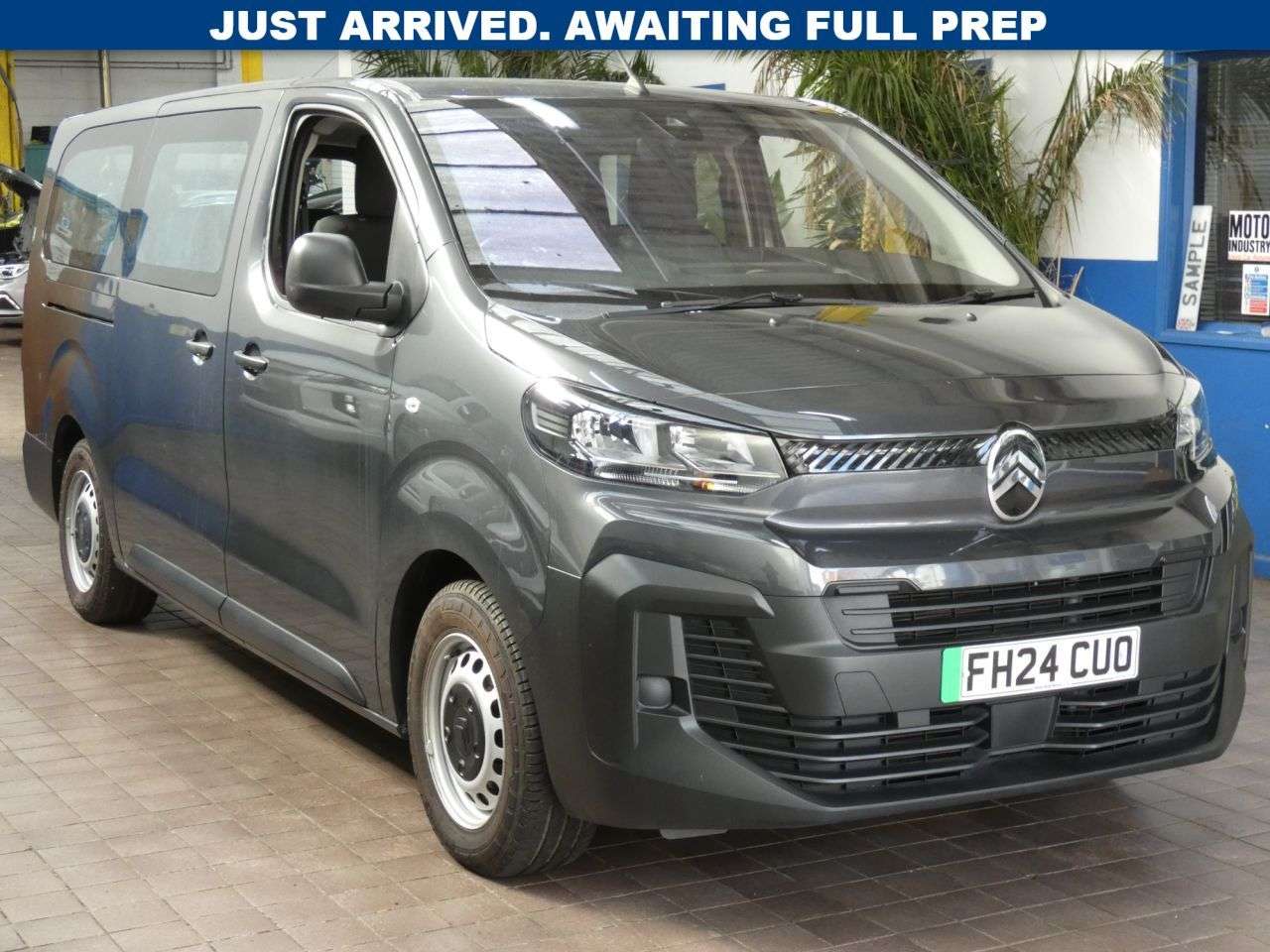 A 2024 CITROEN E-SPACETOURER 75kWh YOU! MPV 5dr Electric Auto LWB (11kW Charger) (136 ps) LOW MILES 1 OW A 2024 CITROEN E-SPACETOURER 75kWh YOU! MPV 5dr Electric Auto LWB (11kW Charger) (136 ps) LOW MILES 1 OW