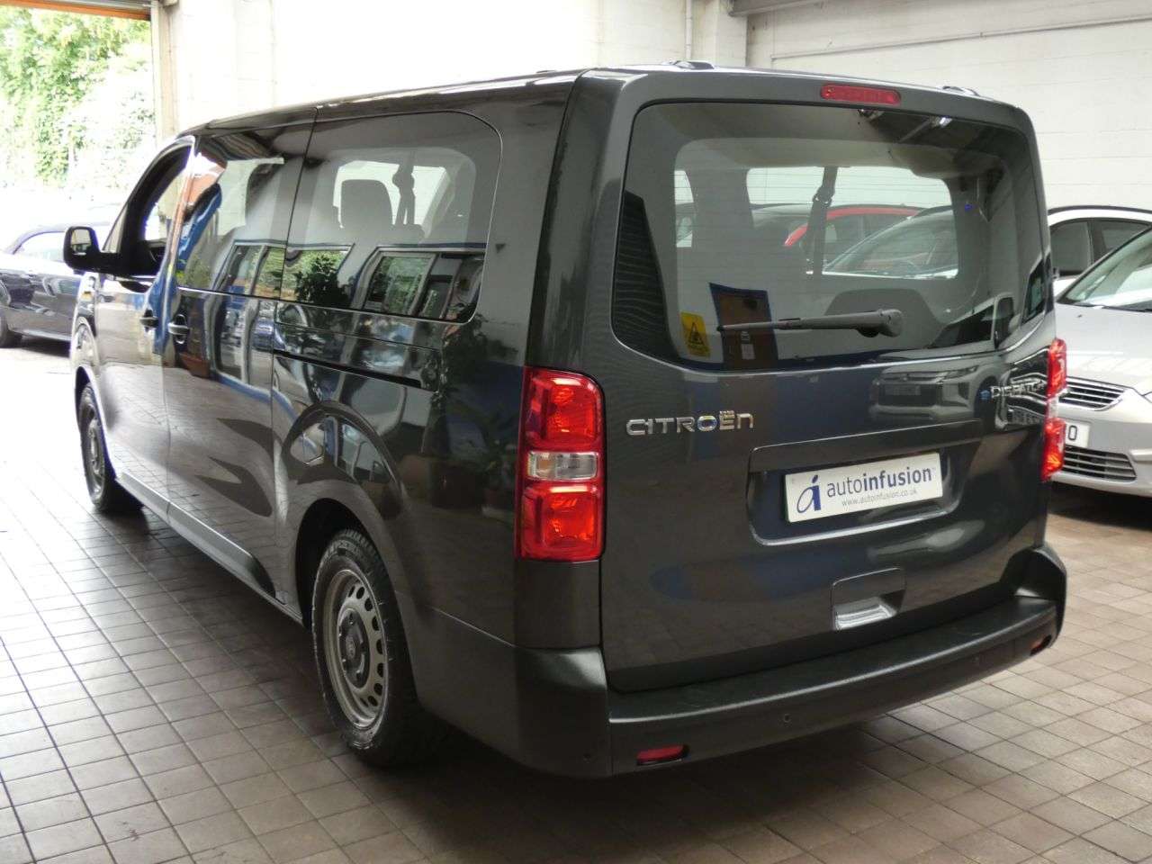 A 2024 CITROEN E-SPACETOURER 75kWh YOU! MPV 5dr Electric Auto LWB (11kW Charger) (136 ps) LOW MILES 1 OW A 2024 CITROEN E-SPACETOURER 75kWh YOU! MPV 5dr Electric Auto LWB (11kW Charger) (136 ps) LOW MILES 1 OW
