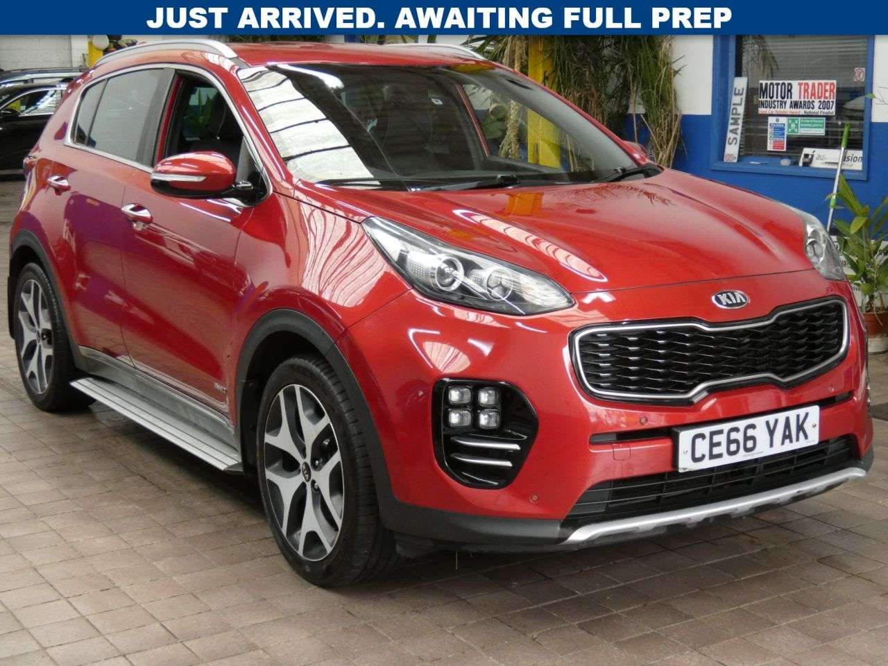 A 2016 KIA SPORTAGE 2.0 CRDi GT-Line SUV 5dr Diesel Manual AWD Euro 6 (134 bhp) 2 OWNERS SERVIC A 2016 KIA SPORTAGE 2.0 CRDi GT-Line SUV 5dr Diesel Manual AWD Euro 6 (134 bhp) 2 OWNERS SERVIC
