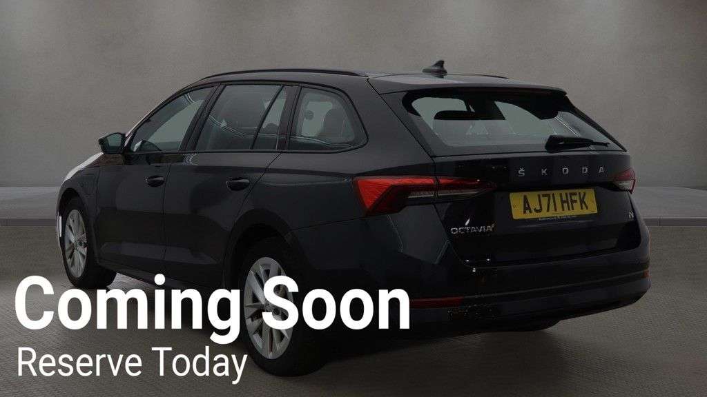 A 2022 SKODA OCTAVIA 1.4 TSI iV 13kWh SE Technology Estate 5dr Petrol Plug-in Hybrid DSG Euro 6 A 2022 SKODA OCTAVIA 1.4 TSI iV 13kWh SE Technology Estate 5dr Petrol Plug-in Hybrid DSG Euro 6