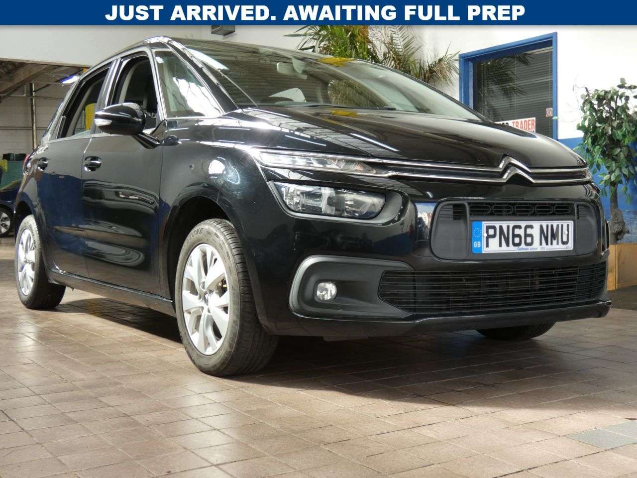 A 2016 CITROEN C4 PICASSO 1.6 BlueHDi Touch Edition MPV 5dr Diesel Manual Euro 6 (s/s) (100 ps) LOW M A 2016 CITROEN C4 PICASSO 1.6 BlueHDi Touch Edition MPV 5dr Diesel Manual Euro 6 (s/s) (100 ps) LOW M