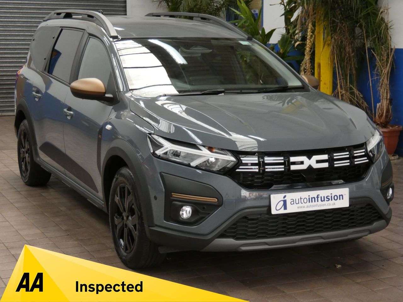 A 2024 DACIA JOGGER 1.6 Hybrid EXTREME MPV 5dr Petrol Hybrid Auto Euro 6 (s/s) (140 ps) GENUINE A 2024 DACIA JOGGER 1.6 Hybrid EXTREME MPV 5dr Petrol Hybrid Auto Euro 6 (s/s) (140 ps) GENUINE