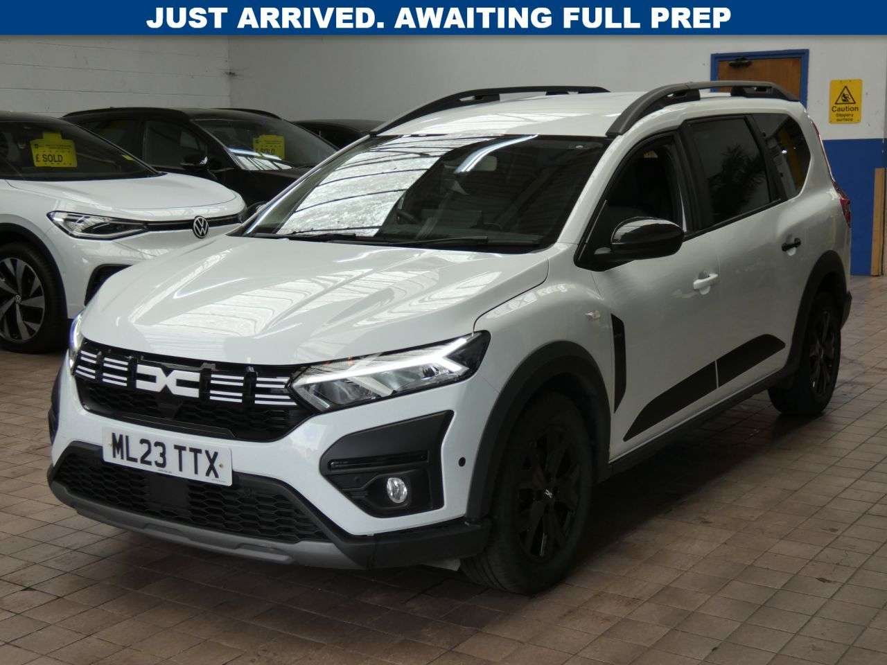 A 2023 DACIA JOGGER 1.0 TCe Extreme SE MPV 5dr Petrol Manual Euro 6 (s/s) (110 ps) 1 OWNER SERV A 2023 DACIA JOGGER 1.0 TCe Extreme SE MPV 5dr Petrol Manual Euro 6 (s/s) (110 ps) 1 OWNER SERV