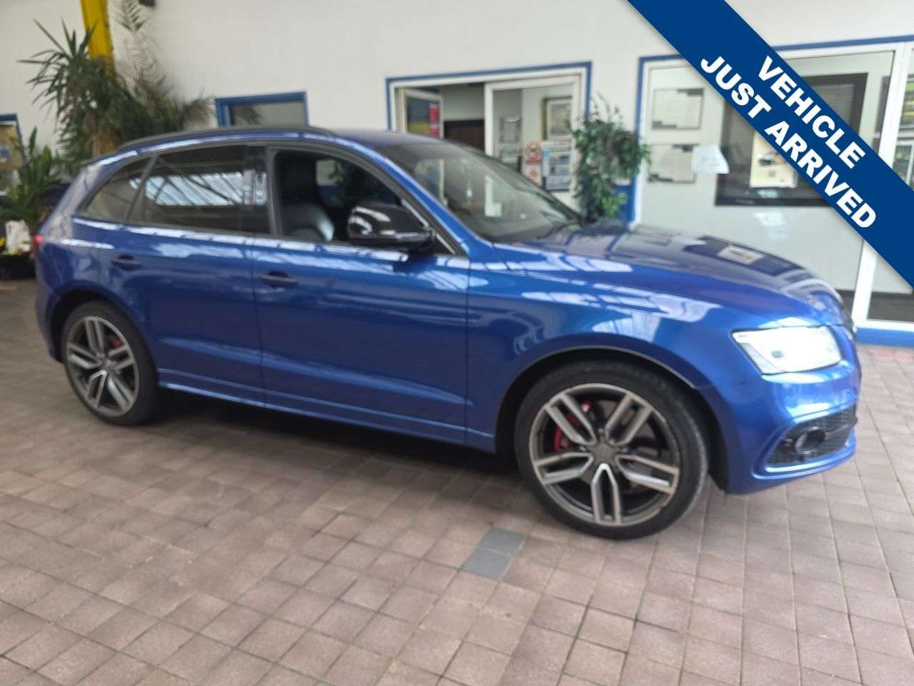 A 2016 AUDI SQ5 3.0 BiTDI V6 Plus SUV 5dr Diesel Tiptronic quattro Euro 6 (s/s) (340 ps) EX A 2016 AUDI SQ5 3.0 BiTDI V6 Plus SUV 5dr Diesel Tiptronic quattro Euro 6 (s/s) (340 ps) EX