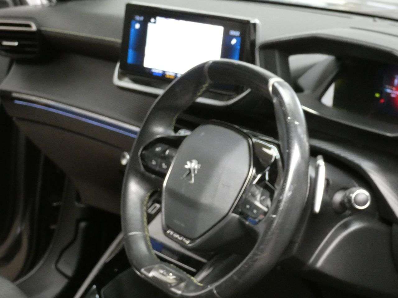2023 PEUGEOT 2008 2023 PEUGEOT 2008