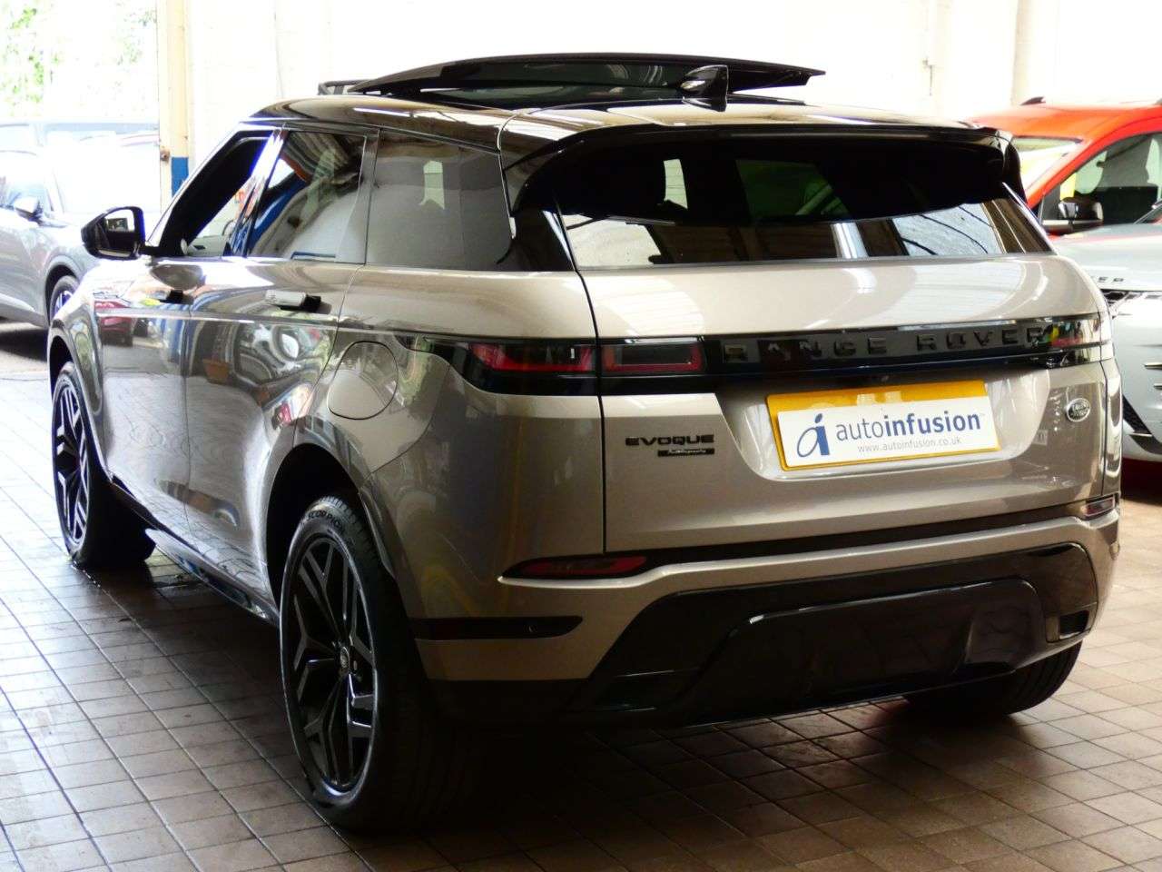 A 2022 LAND ROVER RANGE ROVER EVOQUE 1.5 P300e 12.2kWh Autobiography SUV 5dr Petrol Plug-in Hybrid Auto 4WD Euro A 2022 LAND ROVER RANGE ROVER EVOQUE 1.5 P300e 12.2kWh Autobiography SUV 5dr Petrol Plug-in Hybrid Auto 4WD Euro