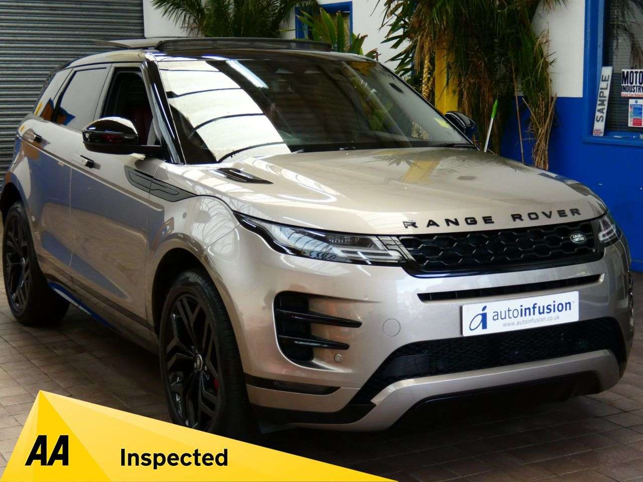 A 2022 LAND ROVER RANGE ROVER EVOQUE 1.5 P300e 12.2kWh Autobiography SUV 5dr Petrol Plug-in Hybrid Auto 4WD Euro A 2022 LAND ROVER RANGE ROVER EVOQUE 1.5 P300e 12.2kWh Autobiography SUV 5dr Petrol Plug-in Hybrid Auto 4WD Euro