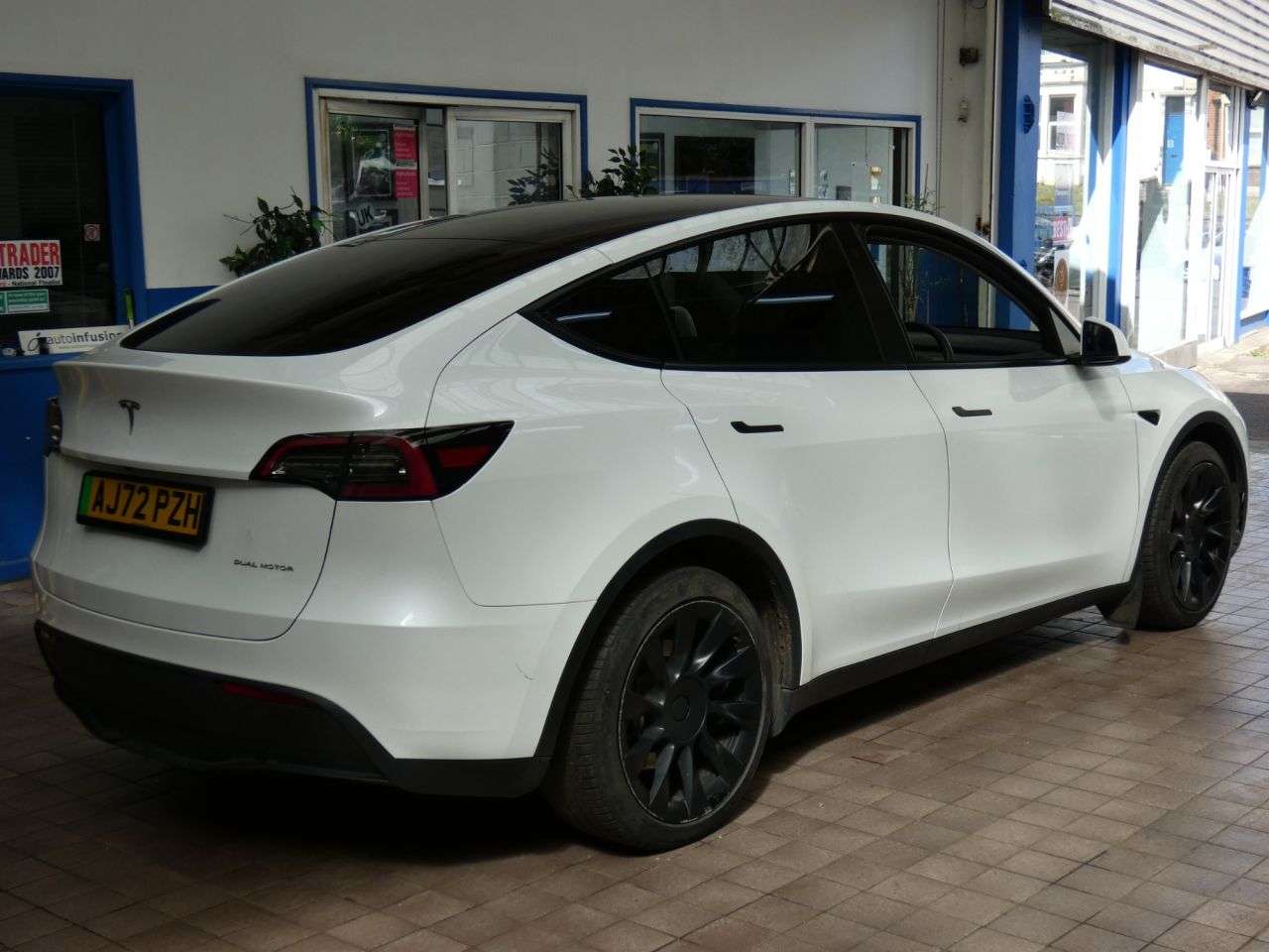 2022 TESLA MODEL Y 2022 TESLA MODEL Y