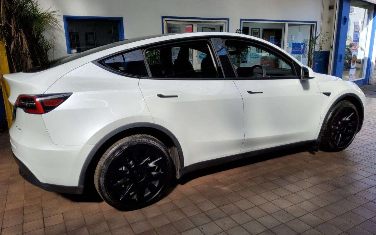 2022 TESLA MODEL Y 2022 TESLA MODEL Y