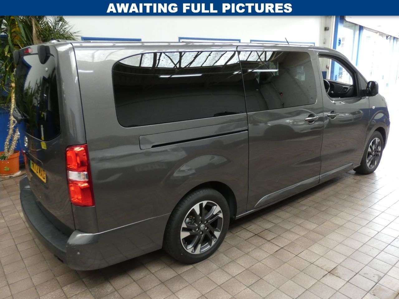 A 2022 VAUXHALL VIVARO LIFE ELECTRIC 50kWh Elite MPV 5dr Electric Auto LWB (8 Seat, 7.4kW Charger) (136 ps) 1 OW A 2022 VAUXHALL VIVARO LIFE ELECTRIC 50kWh Elite MPV 5dr Electric Auto LWB (8 Seat, 7.4kW Charger) (136 ps) 1 OW