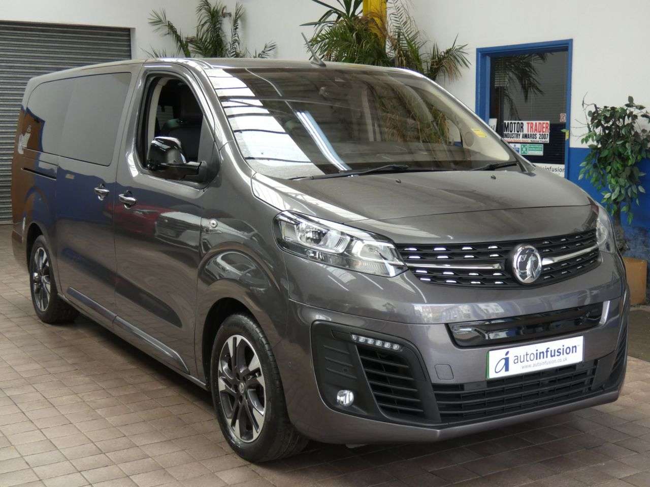 A 2022 VAUXHALL VIVARO LIFE ELECTRIC 50kWh Elite MPV 5dr Electric Auto LWB (8 Seat, 7.4kW Charger) (136 ps) 1 OW A 2022 VAUXHALL VIVARO LIFE ELECTRIC 50kWh Elite MPV 5dr Electric Auto LWB (8 Seat, 7.4kW Charger) (136 ps) 1 OW