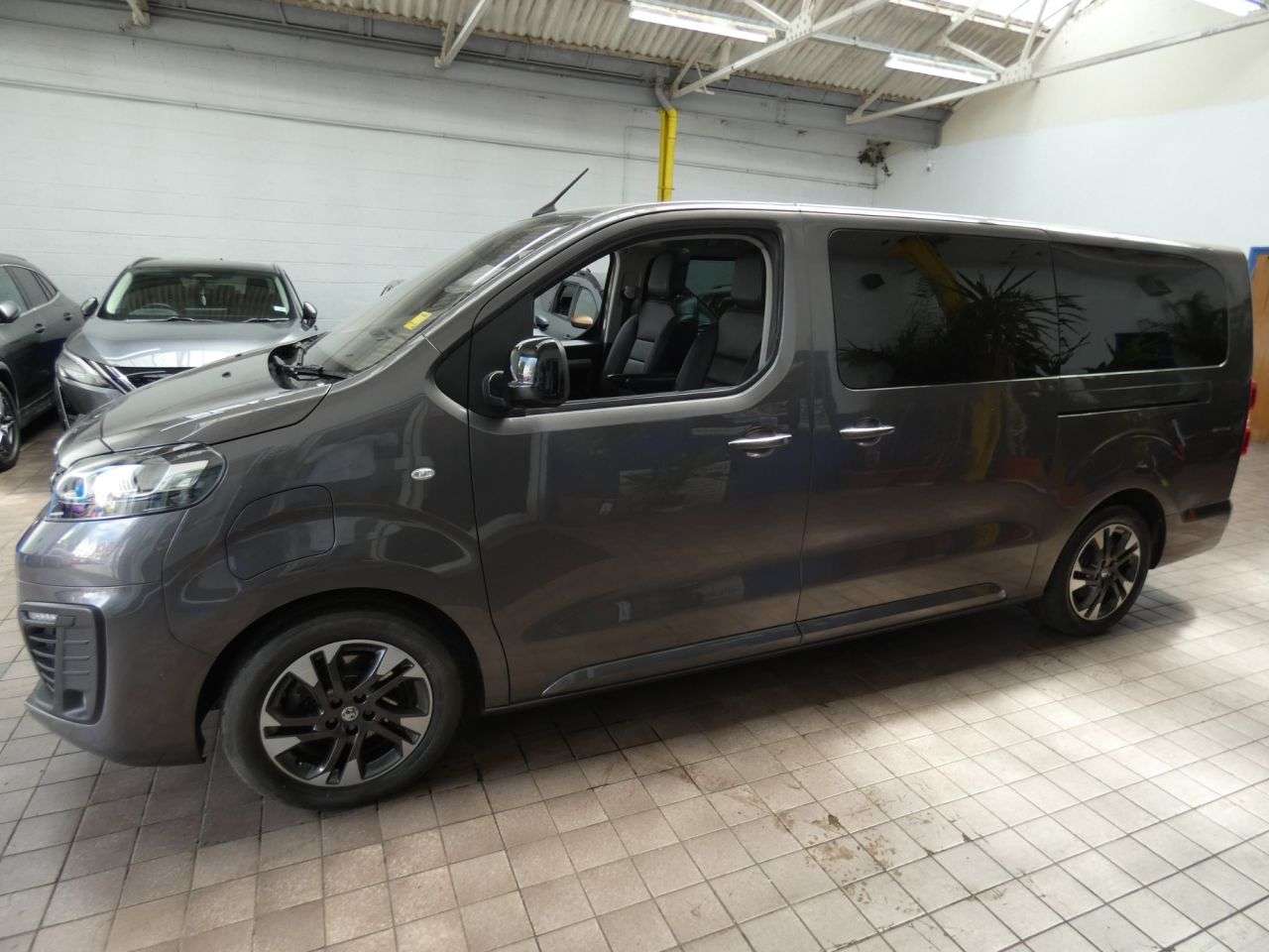 A 2022 VAUXHALL VIVARO LIFE ELECTRIC 50kWh Elite MPV 5dr Electric Auto LWB (8 Seat, 7.4kW Charger) (136 ps) 1 OW A 2022 VAUXHALL VIVARO LIFE ELECTRIC 50kWh Elite MPV 5dr Electric Auto LWB (8 Seat, 7.4kW Charger) (136 ps) 1 OW