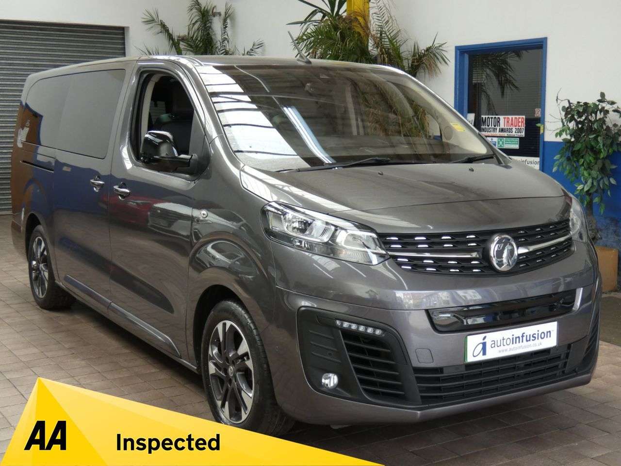 A 2022 VAUXHALL VIVARO LIFE ELECTRIC 50kWh Elite MPV 5dr Electric Auto LWB (8 Seat, 7.4kW Charger) (136 ps) 1 OW A 2022 VAUXHALL VIVARO LIFE ELECTRIC 50kWh Elite MPV 5dr Electric Auto LWB (8 Seat, 7.4kW Charger) (136 ps) 1 OW