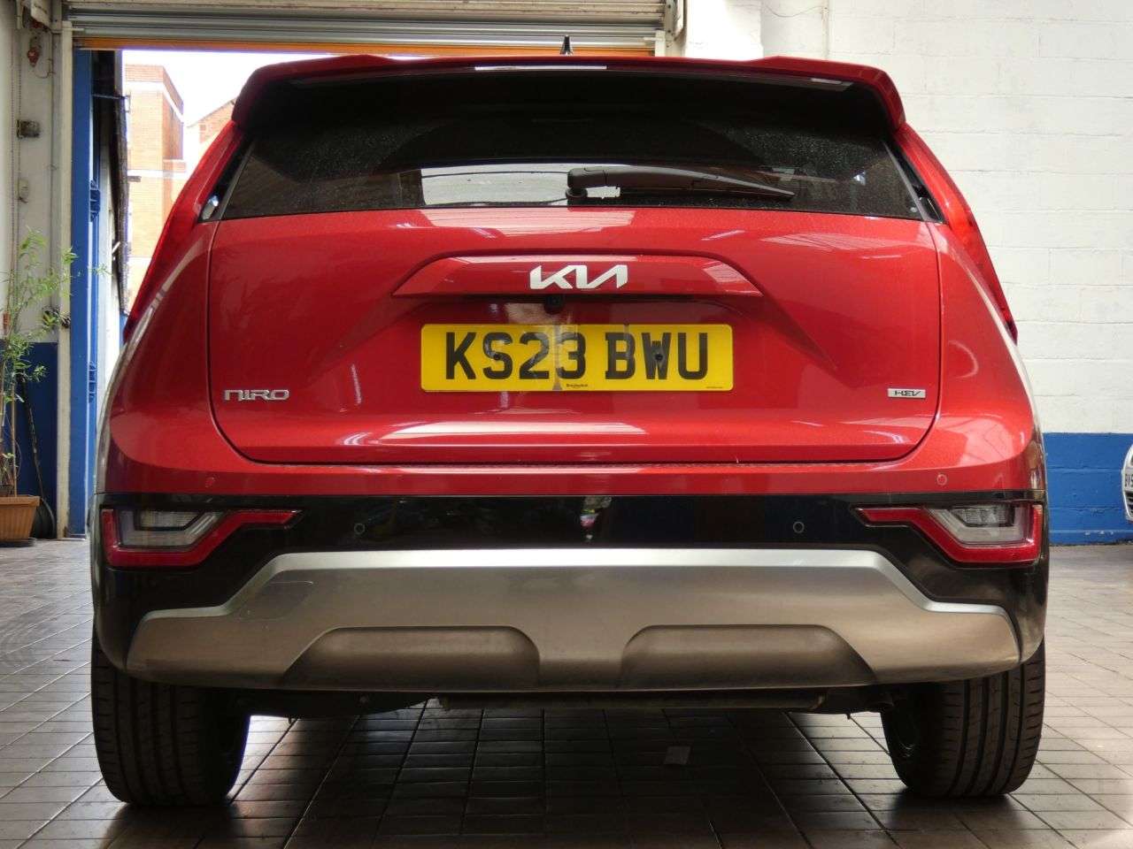 2023 KIA NIRO 2023 KIA NIRO