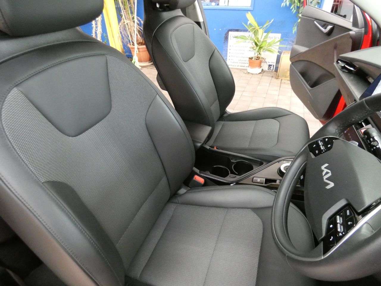 2023 KIA NIRO 2023 KIA NIRO